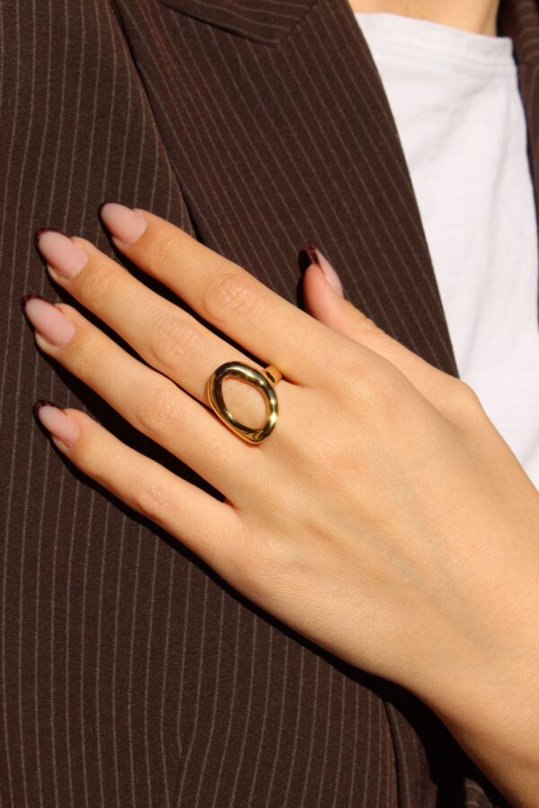 Bague ovale doré