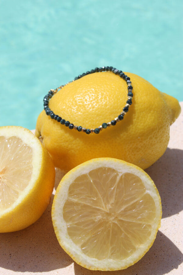 Bracelet à perles vertes en acier inoxydable